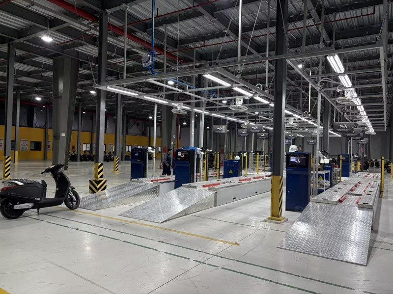 E fa'afefea ona fa'agasolo i luma le fa'asalalauga fa'avaomalo a le Anche i Vietnam?